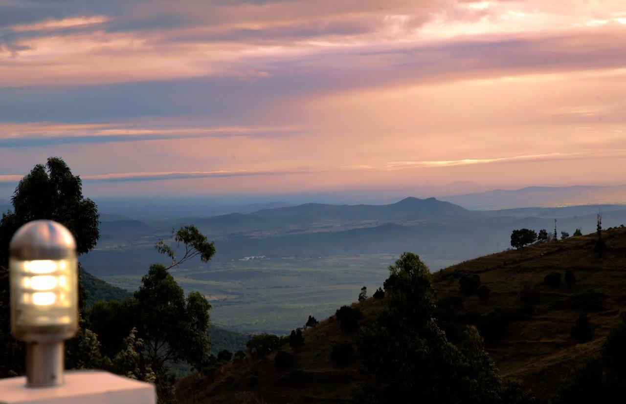 Mount N Mist Hotel Ooty Exterior foto